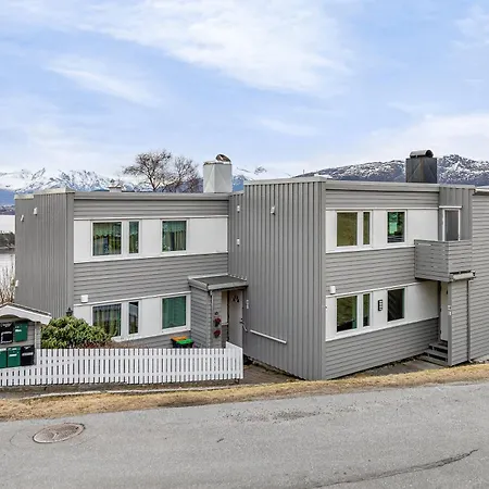 Lovely Townhouse With Nice View Holiday home *
