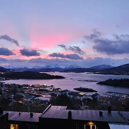 Holiday home Lovely Townhouse With Nice View *